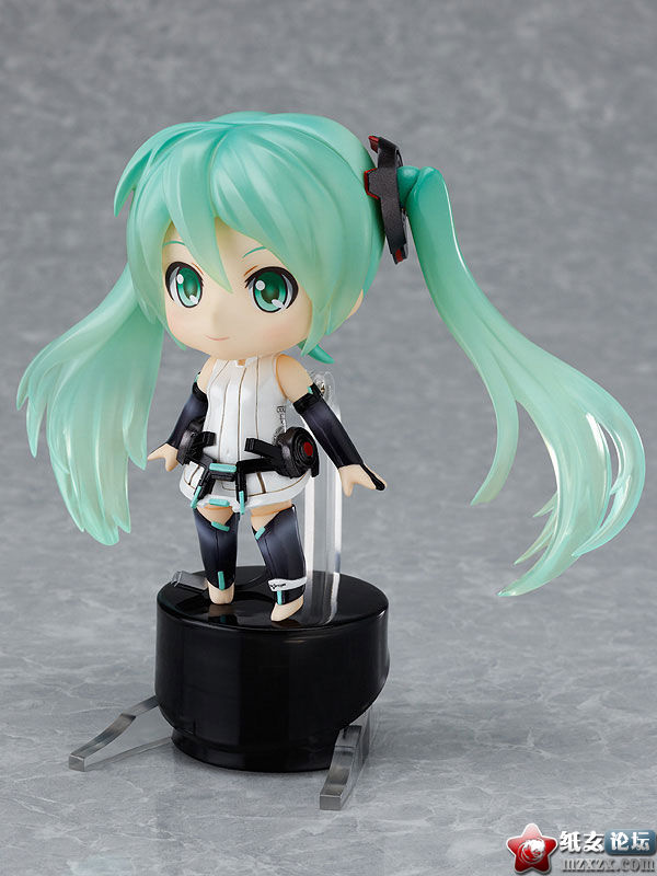 FIG-MOE-4042_01.jpg
