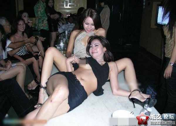 144742s2pop9apl6dspxba.jpg