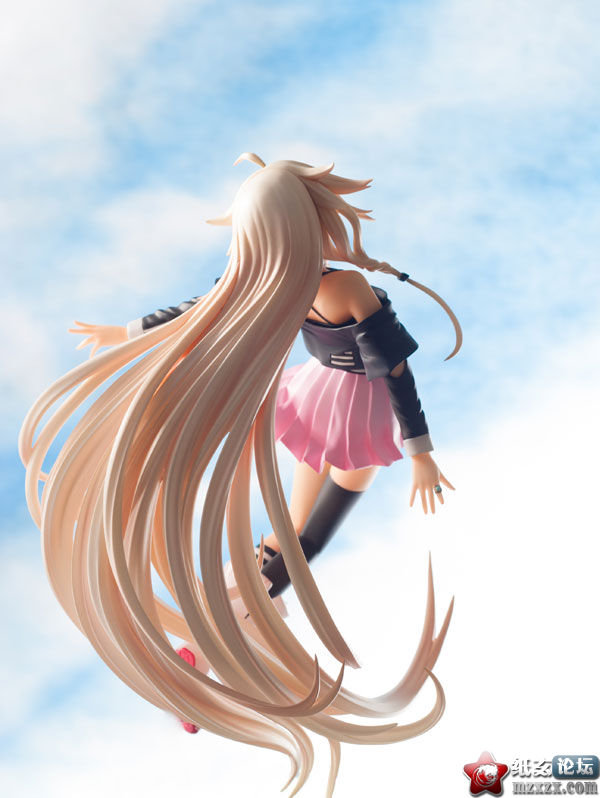 FIG-MOE-7177_08.jpg