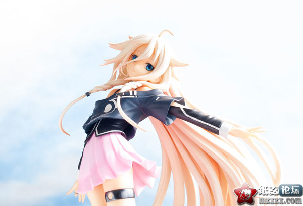 FIG-MOE-7177_07.jpg