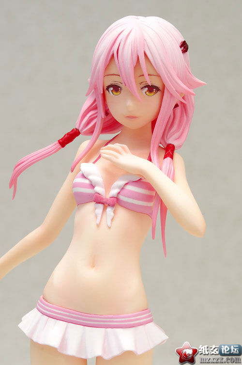 FIG-MOE-7490_04.jpg