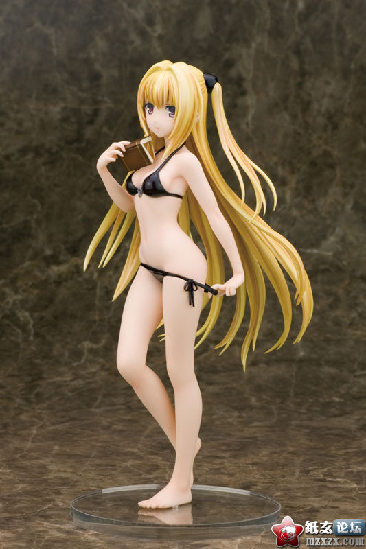 FIG-MOE-8348_02.jpg