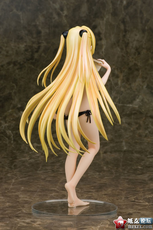 FIG-MOE-8348_04.jpg