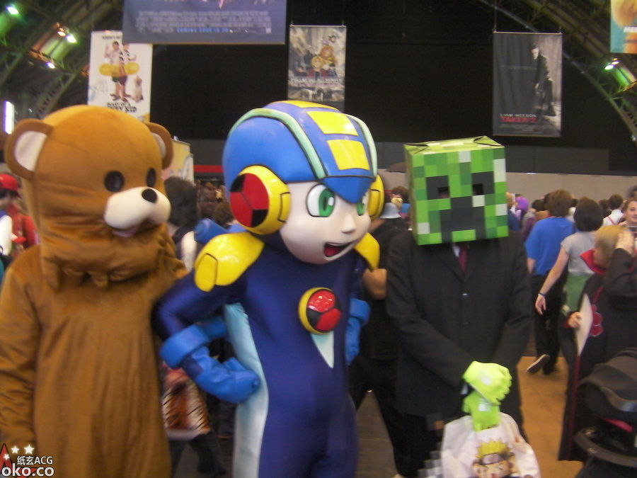 megaman_with_pedobear_and_minecraft_creeper____by_ribbo-d587t82.jpg