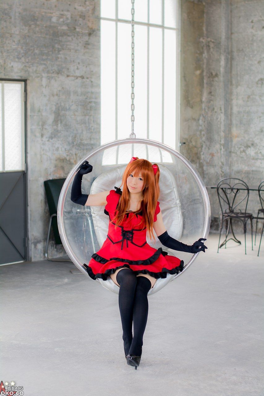 02_Asuka_RedDress_002.jpg