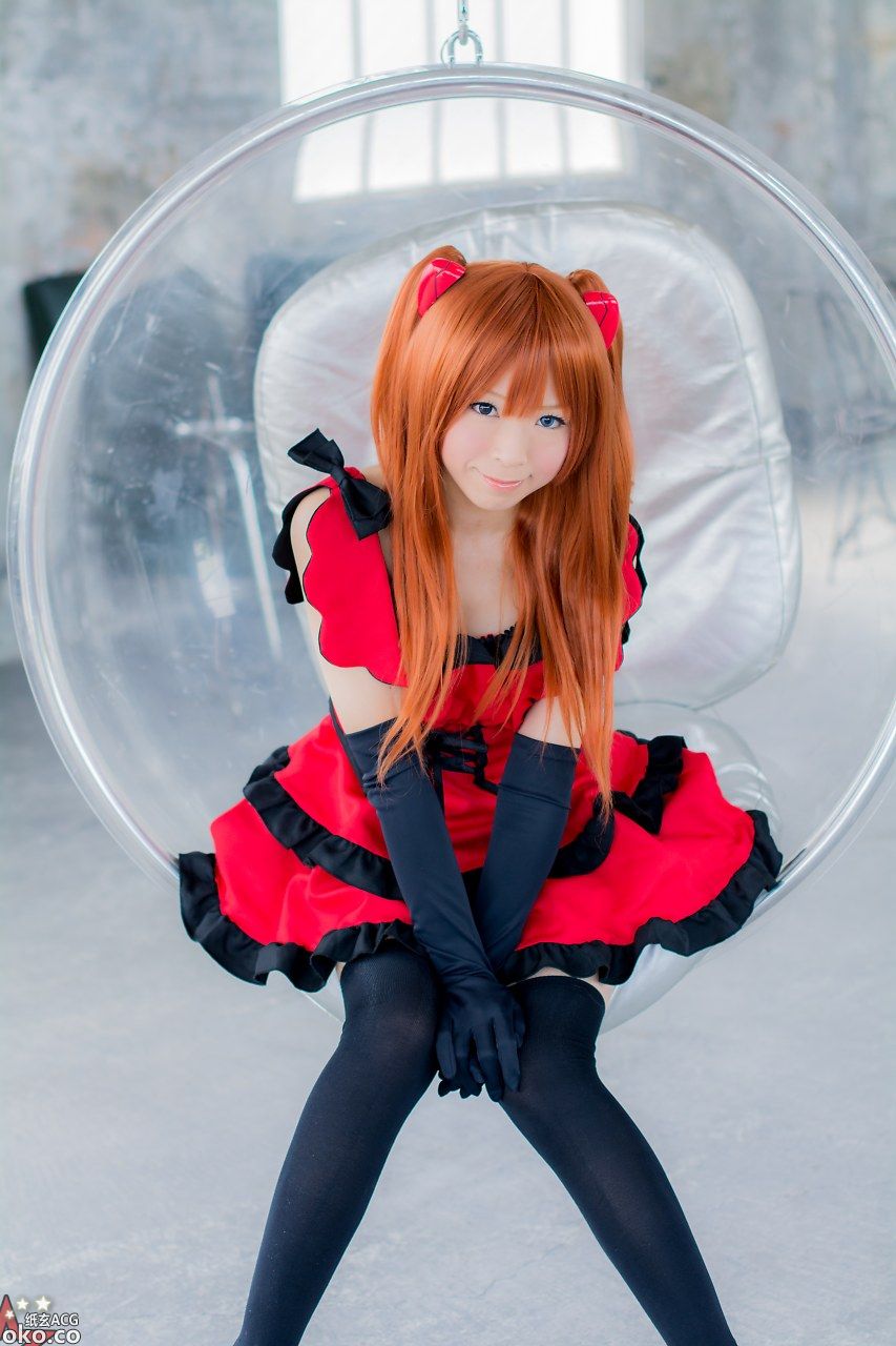 04_Asuka_RedDress_004.jpg