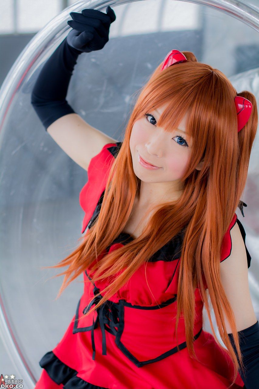06_Asuka_RedDress_006.jpg