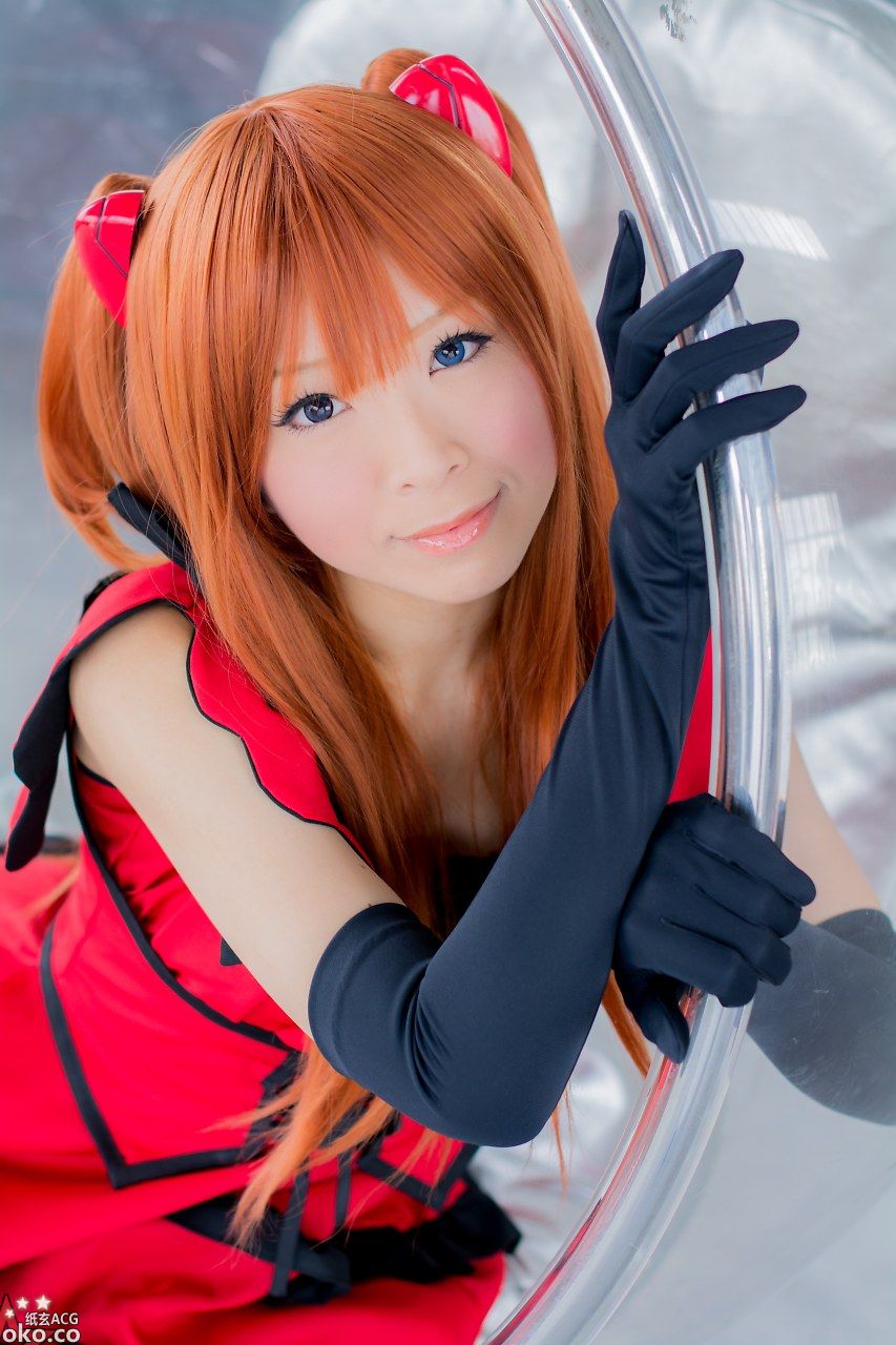 07_Asuka_RedDress_007.jpg