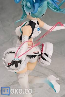 fe8fbe7a18e661b70e0b93f52f98e9c0.jpg