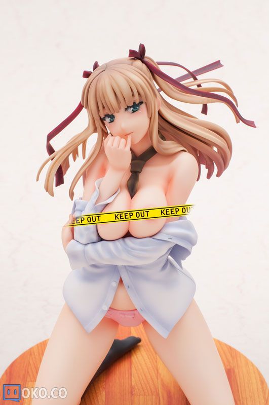FIGURE-008633_06.jpg