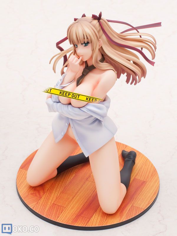FIGURE-008633_08.jpg