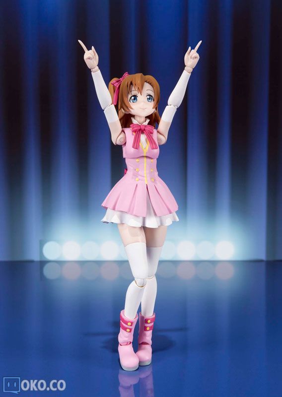 FIGURE-008121_06.jpg