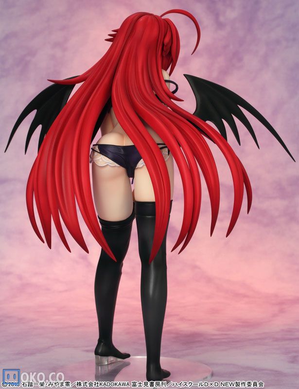 FIGURE-008724_04.jpg