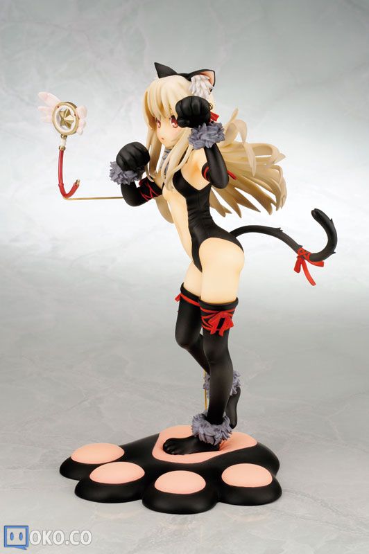 FIGURE-010194_03.jpg