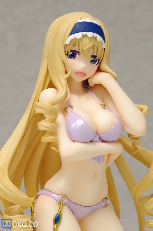 FIGURE-010295_04.jpg