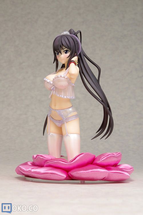 FIGURE-013105_03.jpg
