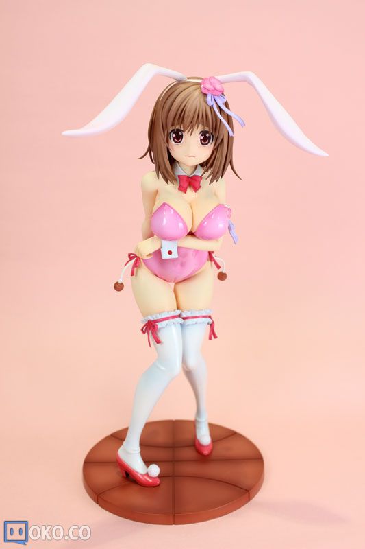 FIGURE-013298_01.jpg