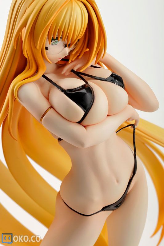 FIGURE-014700_06.jpg