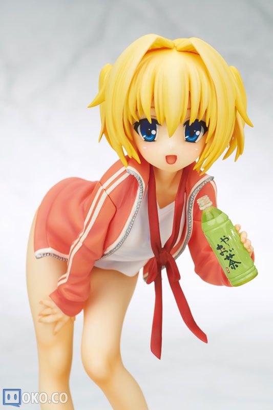 FIGURE-014587_09.jpg