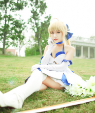 【[贴图]长腿美胸saber COS(15P)】